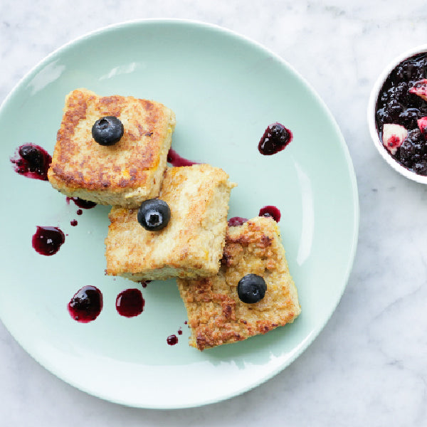 Pan-Seared Oatmeal with Blueberries and Maple Syrup