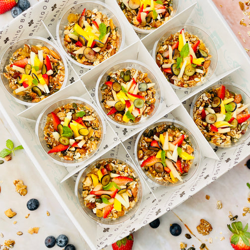 Greek Yoghurt, Granola, Berries Pot (9pcs)