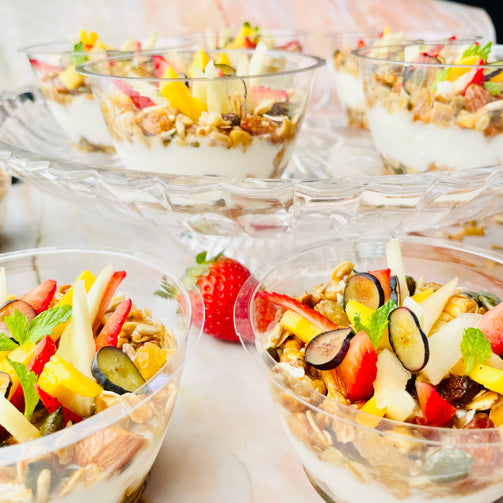 Greek Yoghurt, Granola, Berries Pot (9pcs)