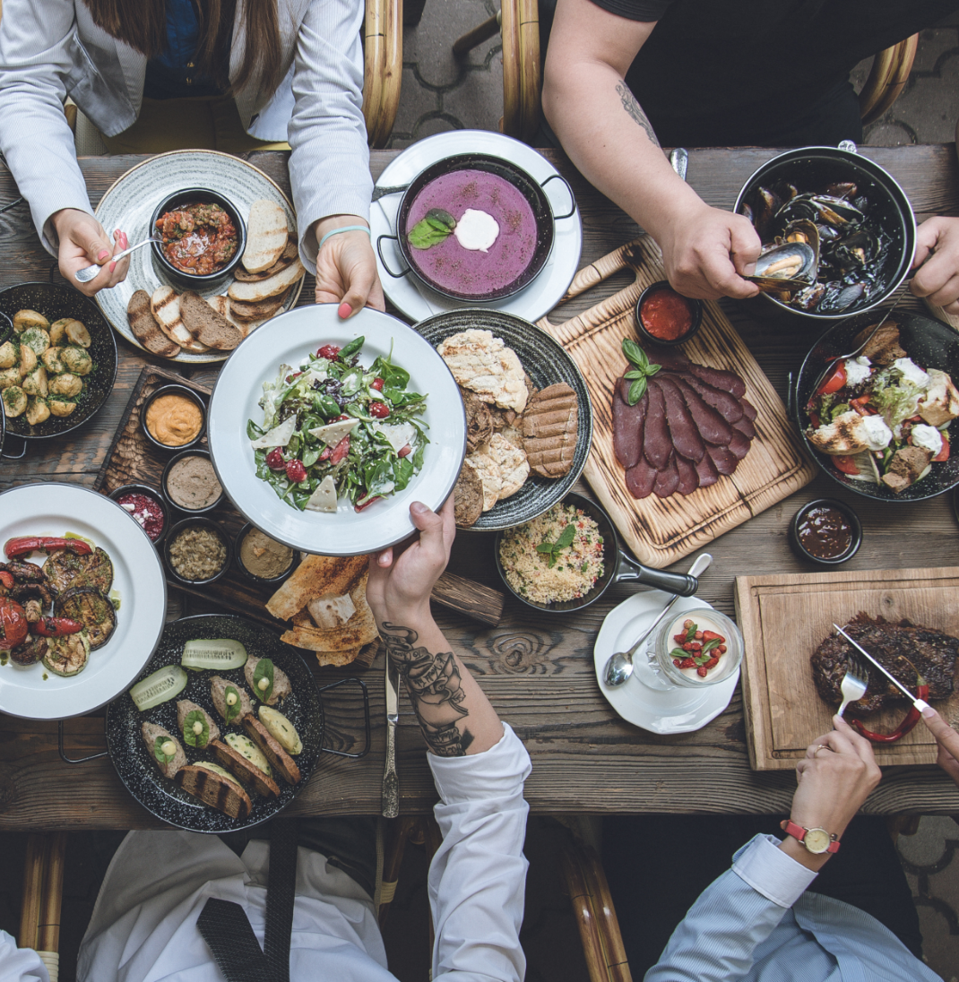 family-healthy-meal
