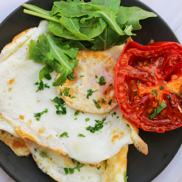 Sunny Side-up Egg with Grilled Tomato