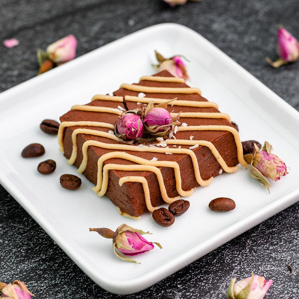 Espresso and Dark chocolate Cake with Keto Dulche de leche