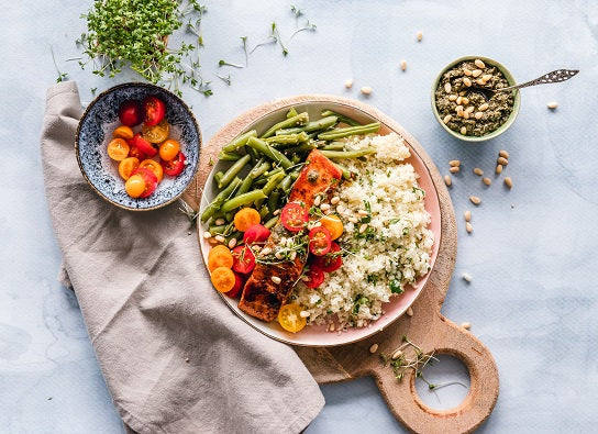 How to introduce your child to eat a healthy meal plan?